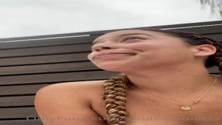 Pretty gold digger Alyssa Reece offers her head and gets fucked difficult